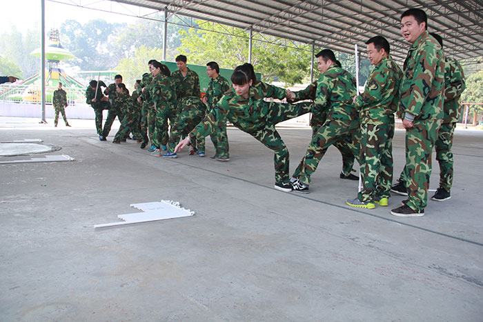 2017年2月13-15日，，，，，，永利中国“虎狼道”户外拓展训练圆满竣事